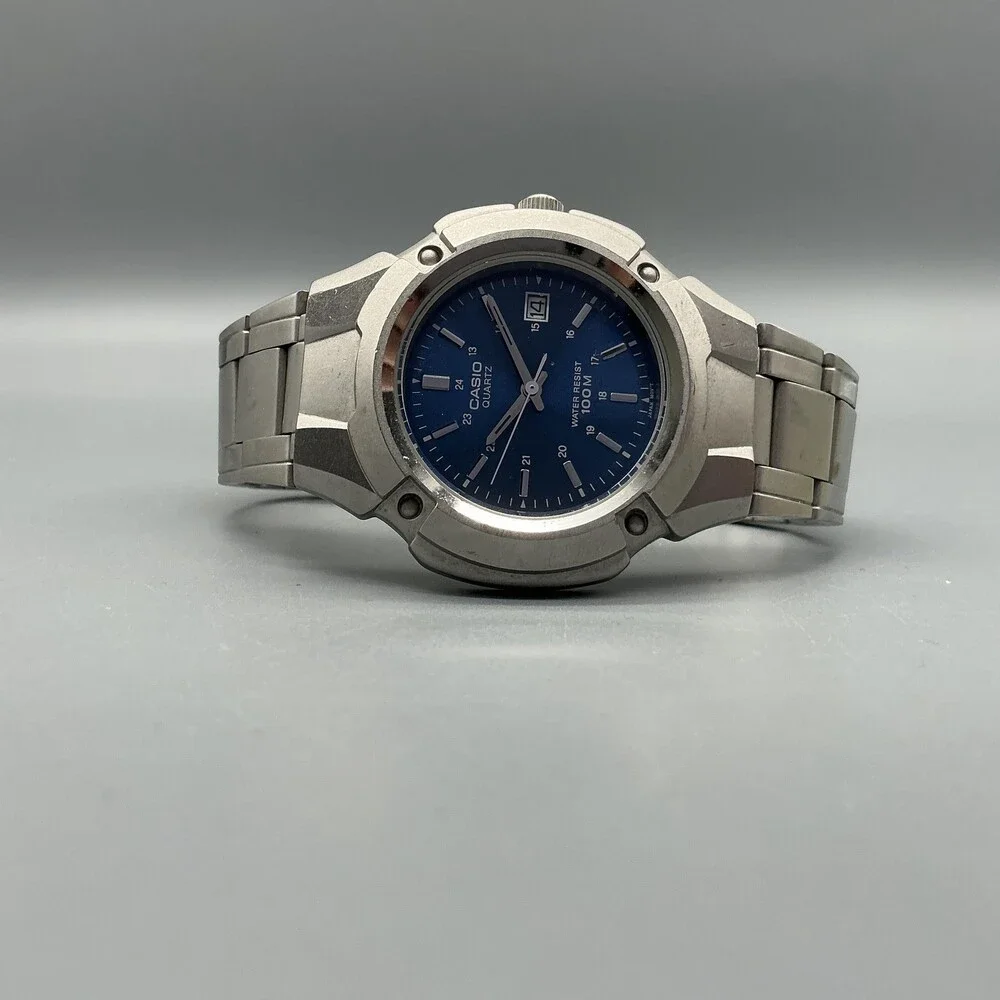 Casio see photos